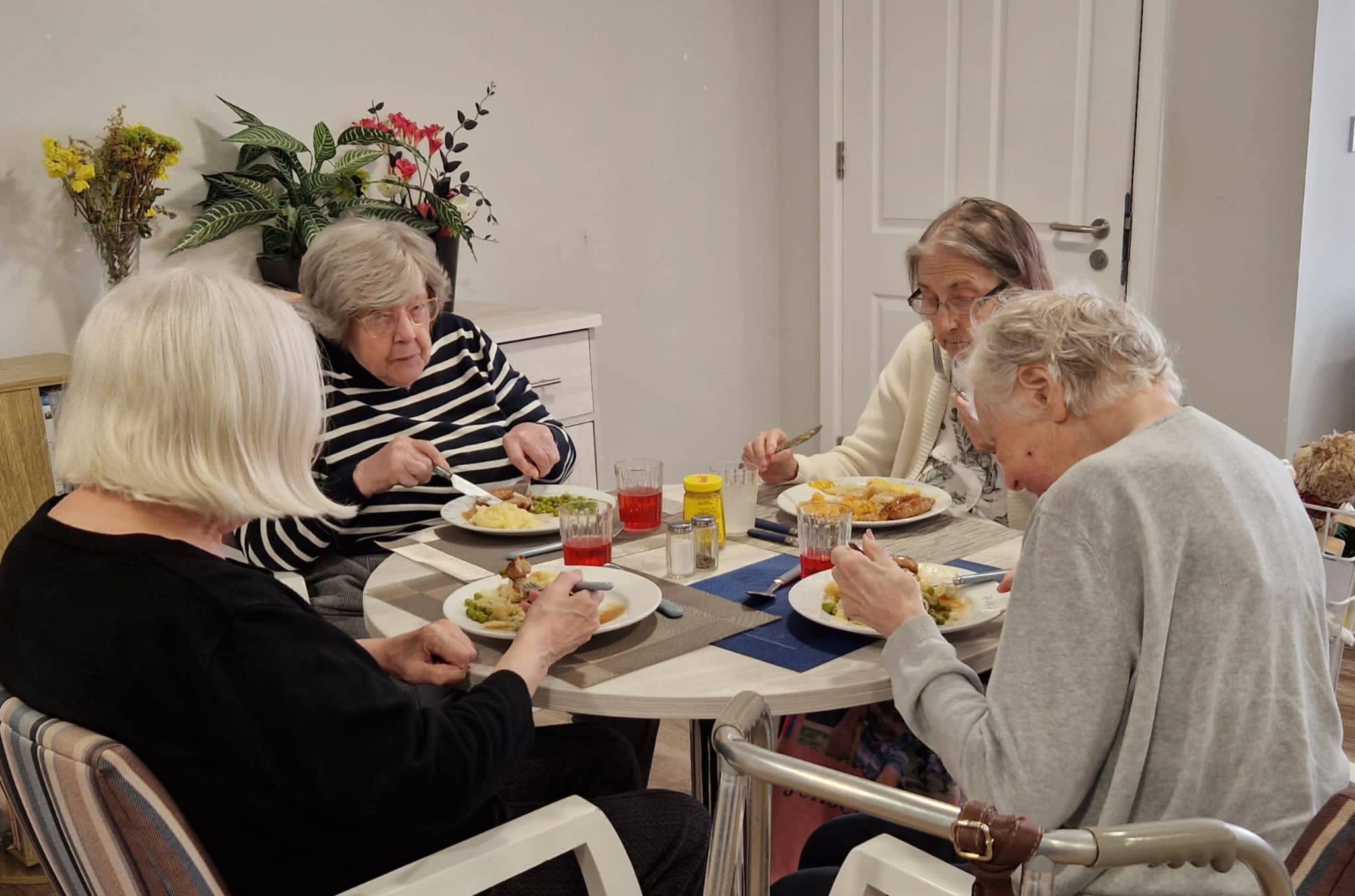 Madeira Lodge Care Home Introduces New Dining Experience to Enhance Nutritional Intake and Wellbeing of Residents